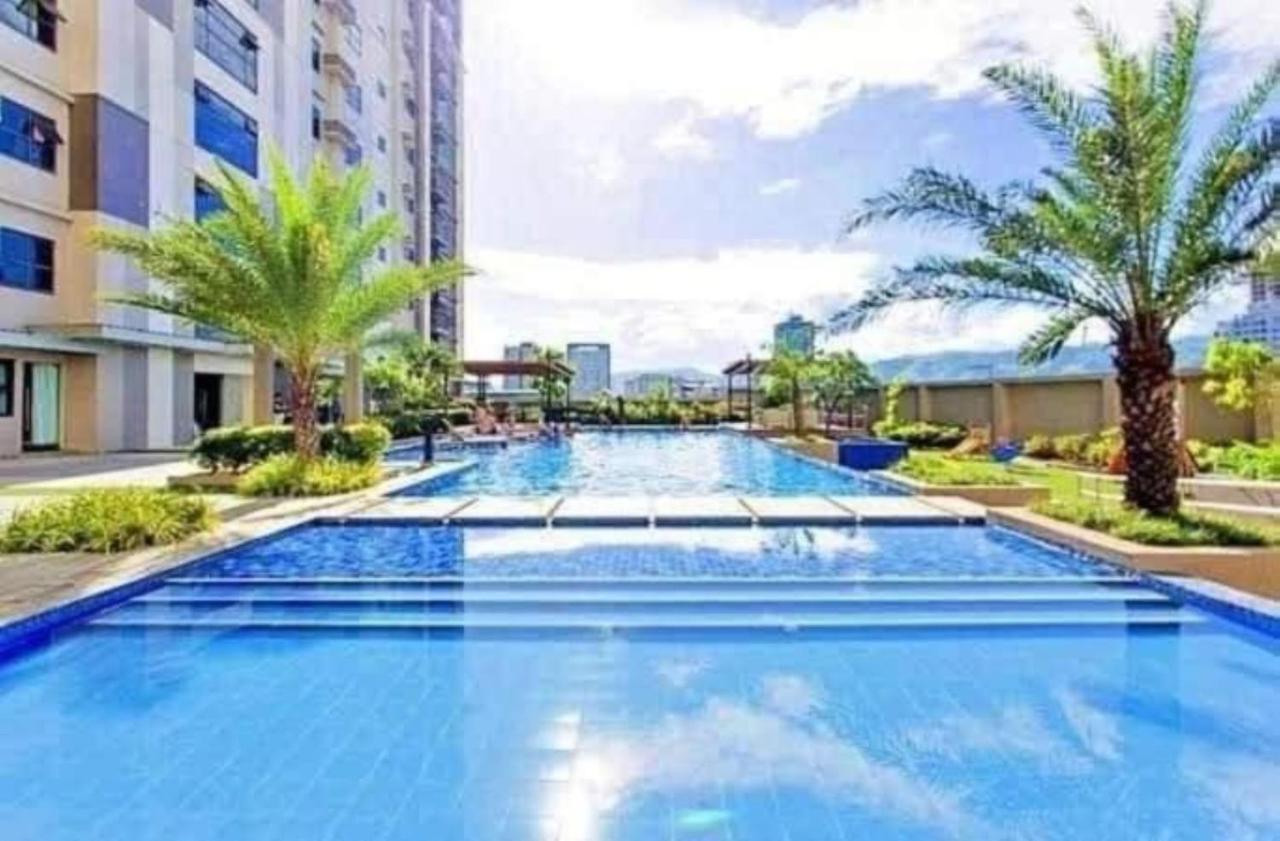 Horizon 101 A2 Shortwalk Robinson Mall Mango Square Bar Apartment Cebu Ngoại thất bức ảnh